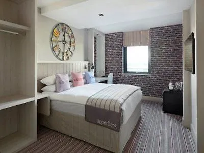Village Hotel Edimburgo 4*,