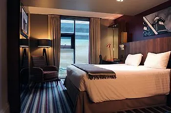 Village Hotel Edinburgh 4*,