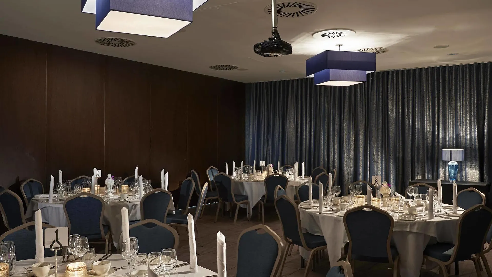 Village Hotel EDI